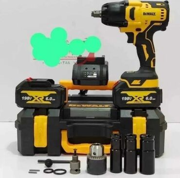 Drellər: DeWalt zərbə açarı dəsti, iki 6.0Ah batareya
