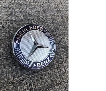 guma za kupanje: MERCEDES logo za haubu 57 mm

Potpuno novo, nekorišćeno