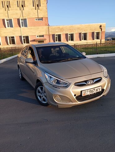 Hyundai: Hyundai Solaris: 2013 г., 1.6 л, Автомат, Бензин, Седан — 4