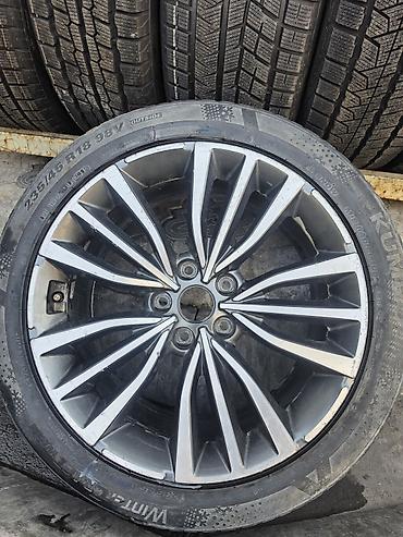 Литой диск R18 с шиной зимней Kumho WinterCraft - Размер шины: 235/45