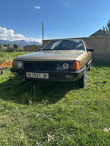 рул: Audi 100: 1984 г., 2 л, Кол менен иштөөчү, Лифтбек — 6