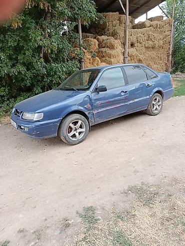 мир света: Volkswagen Passat: 1994 г., Седан — 2