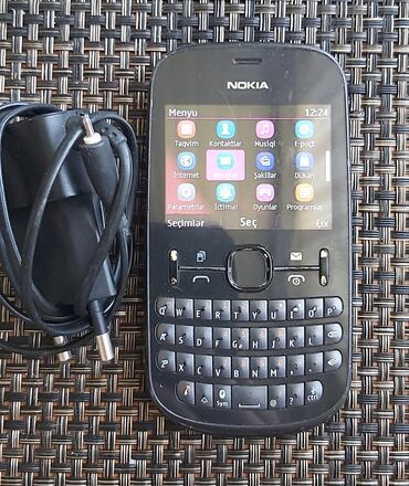 телефон флай фф 249: Nokia C5-03, rəng - Qara, Düyməli
