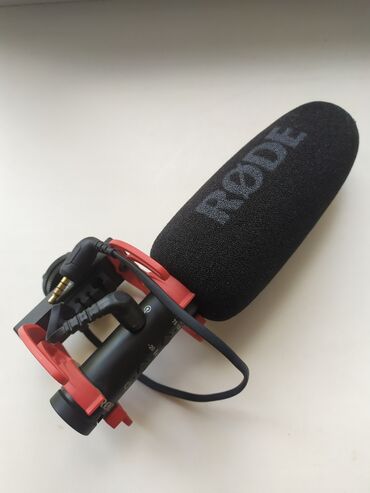 Петличные микрофоны: Продаю накамерный микрофон пушку RodeVideo Mic NTG