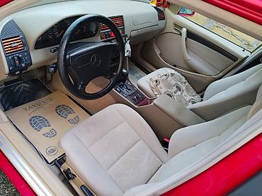 mercedes zaslonka: Mercedes-Benz C 200: 2 l | 1998 il Sedan — 10