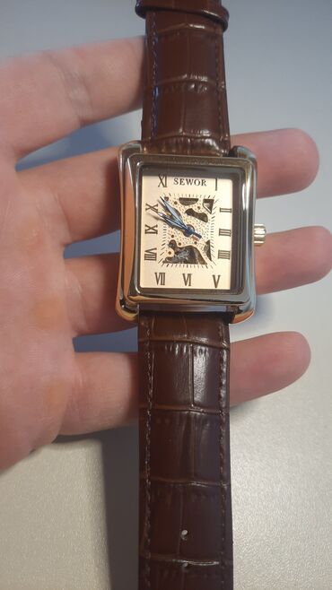 Qol saatları: Yeni mexanika saatlar. Modeldən aslı olaraq qiymətlər 40 AZN-dən 50 — 8