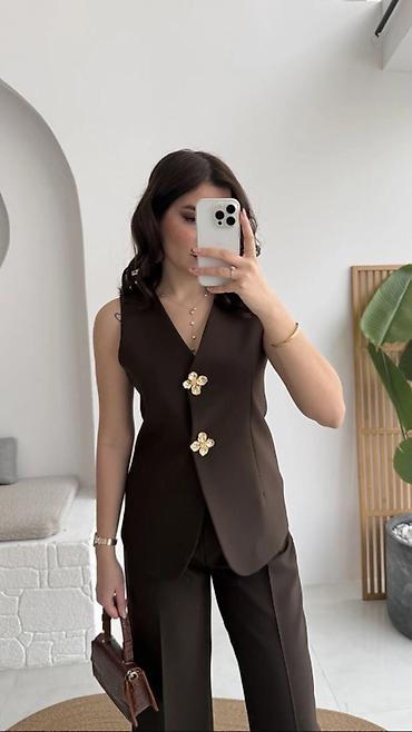 Kompleti: ✨Ženski dvodelni komplet – prsluk bez rukava i ravne pantalone ✅3200 — 4