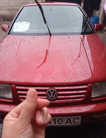 вента машины: Volkswagen Vento: 1997 г., 1.6 л, Механика, Бензин
