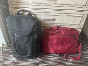 Чехлы и сумки для ноутбуков: Сумки для ноутбука. Б/У почти новые