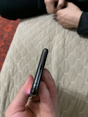 Apple iPhone: IPhone 11 Pro, Б/у, 64 ГБ, Защитное стекло, Чехол, 72 % — 6