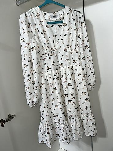 Другая женская одежда: Женская одежда – подборка из 4 вещей 1) Платье - Белое с нежным — 1