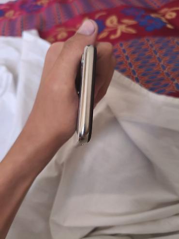 Apple iPhone: IPhone X, Gümüşü, Face ID — 4
