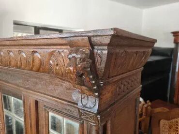 Stilske vitrine: Odlicna viseca viteina Visina 86 cm Sirina 128 cm Dubina 40 cm na lalafo.rs — 8 Stilske vitrine: Odlicna viseca viteina Visina 86 cm Sirina 128 cm Dubina 40 cm — 8