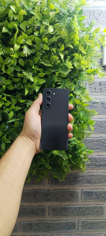 Samsung Galaxy Z Fold 5, 256 GB, rəng - Qara, Barmaq izi, Simsiz şarj, Face ID