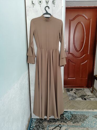 платье национальной: Вечернее платье, Классическое, Длинная модель, С рукавами, XL (EU 42)