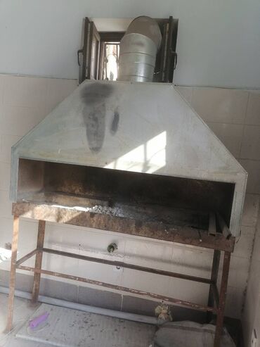 manqal: Salam tecili satilir obyekt ewyalari manqal 200 manat wkaf 100 manat