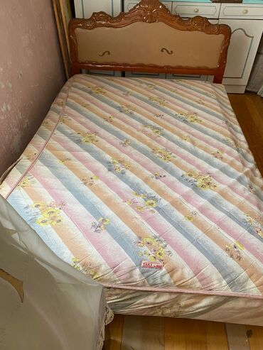 Stullar: İşlənmiş, İkinəfərlik çarpayı, Matras ilə