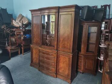 Stilske vitrine: Vitrina u odlicnom stanju. Izuzetno lepo ocuvana. Visina 220cm Sirina na lalafo.rs — 5 Stilske vitrine: Vitrina u odlicnom stanju. Izuzetno lepo ocuvana. Visina 220cm Sirina — 5