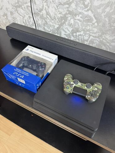 игровые консоли проводной usb контроллер: PS4 slim 500gb Прошитая. 10 топовых игр загружено В отличном
