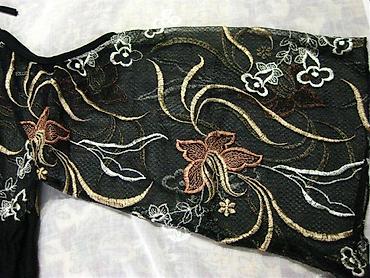 Майки, топы: Очень красивый топ с вышивкой Привезли в подарок, но не носила. С низу — 3