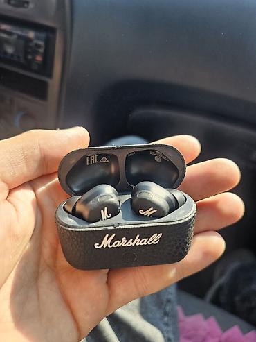наушники ош: Bluetooth-наушники Marshall (TWS) с зарядным кейсом - Формат — 1