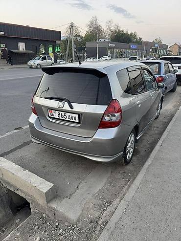 полик 5 д: Honda Fit: 2008 г., 1.5 л, Автомат, Бензин, Хэтчбэк — 2
