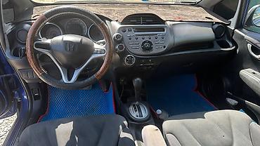 автомобил фит: Honda Fit: 2009 г., 1.5 л, Автомат, Бензин, Хэтчбэк — 10
