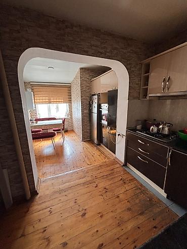 qalada evler: Geniş və işıqlı 3 otaqlı 105 m2 mənzil Bakı şəhəri, Yeni Yasamal — 4