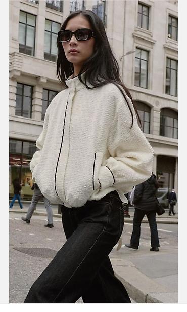 lil solid accessories: Ženska jakna – krem/bele boje, sa crnim kontrastnim paspulom - — 4