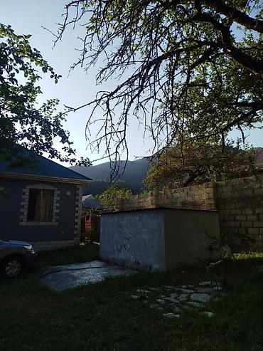 hokmelide heyet evi: QƏBƏLƏNİN Vəndam kəndində yerləşən Dağ mənzərəsi olan həyət evi — 2