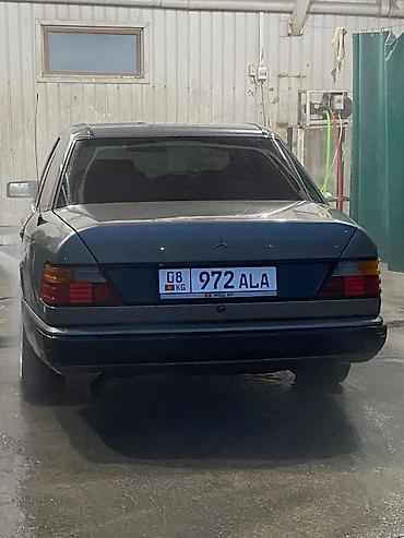 Продажа авто: Mercedes-Benz W124: 1990 г., Седан — 4