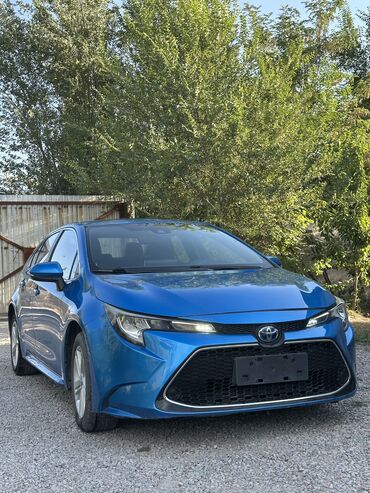 купить фронтальный погрузчик бу: Toyota : 2019 г., 1.8 л, Автоматтык, Гибрид, Седан
