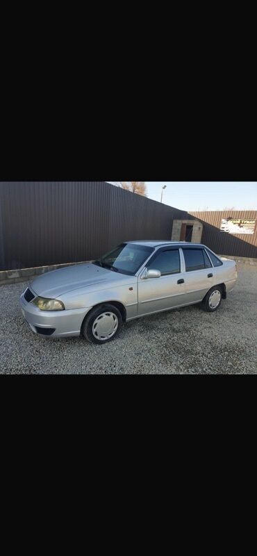 рассрочка автомашин: Daewoo Nexia: 2010 г., 1.6 л, Механика, Бензин, Седан
