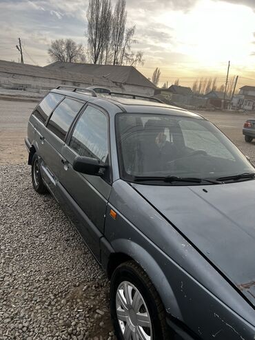 авто расрочку бишкек: Volkswagen Passat: 1989 г., 1.8 л, Механика, Бензин, Универсал