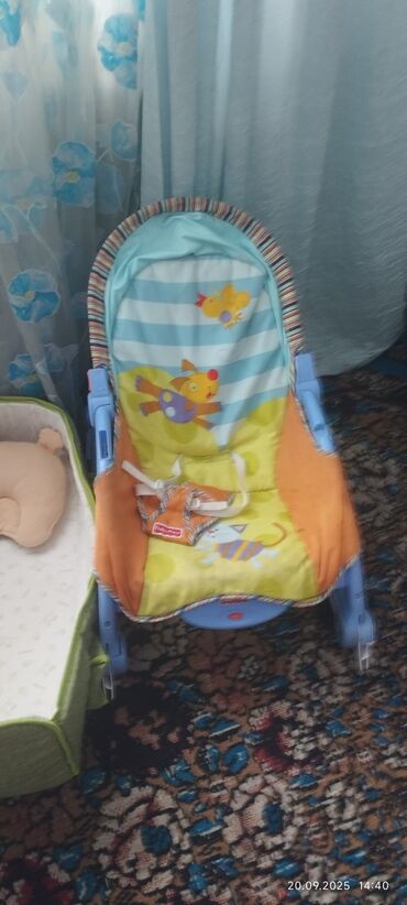 маленькое чёрное платье: Детский шезлонг-качалка Fisher-Price - Мягкое кресло с ярким тканевым