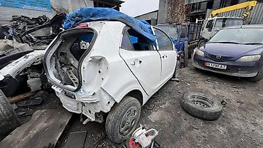 moning: Заднее левое Kia, 2018 г., Б/у, Оригинал — 2