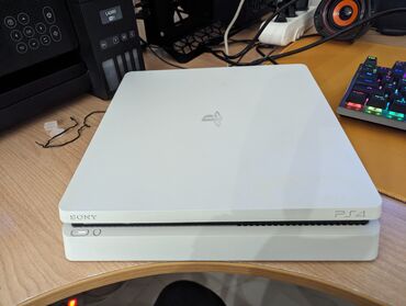 консоли: Playstation 4 Slim 9.00 White 500GB (с оригинальным белым джойстиком)