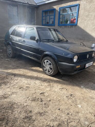 машины пассат: Volkswagen Golf: 1990 г., 1.8 л, Механика, Бензин, Хетчбек