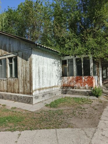 снять квартиру без риэлтора: 4 бөлмө, 6464 кв. м, Жеке план, 1 кабат, Эски ремонт