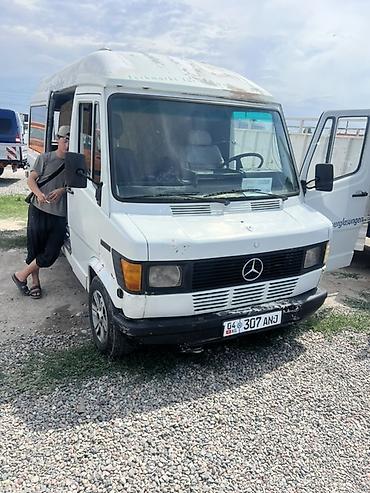 r24: Mercedes-Benz T1: 1988 г., 2.3 л, Механика, Дизель, Фургон — 3
