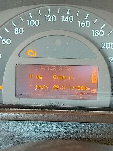 Mercedes-Benz: Mercedes-Benz C-Class: 2.6 l | 2002 il Sedan — 11