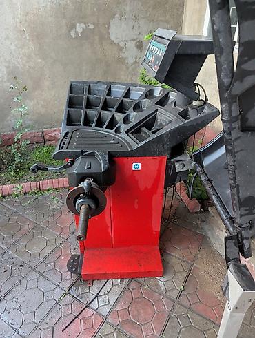 Другое автосервисное оборудование: Продаю аппарат для балансировки колес, привезен из Германии. Торг — 10