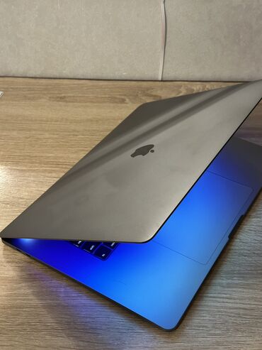 купить видеокарту для компьютера: Ноутбук, Apple, 16 ГБ ОЗУ, Intel Core i7, 16 ", Б/у, Для работы, учебы, память SSD