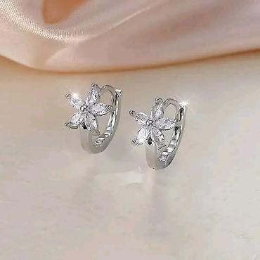 Minđuše: Mindjuse 1500 din/par
💋 — 9