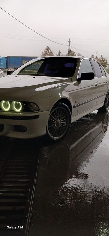 BMW: BMW 5 series: 2.8 l | 2002 il Sedan — 1