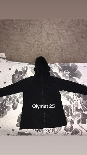 Kişi geyimləri: 25 manata jaket. Jordan brendidir. Barterdə var — 1