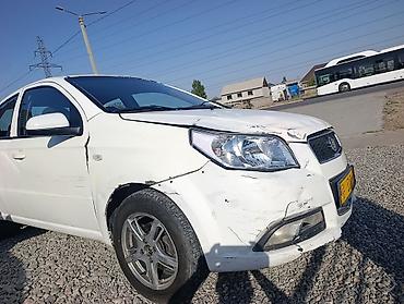 Другие автомобили: Газ бензин на обычных номерах Белый компактный седан (4 двери) с — 5