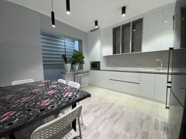 Продажа квартир: 3 комнаты, 99 м², 108 серия, 3 этаж, Косметический ремонт