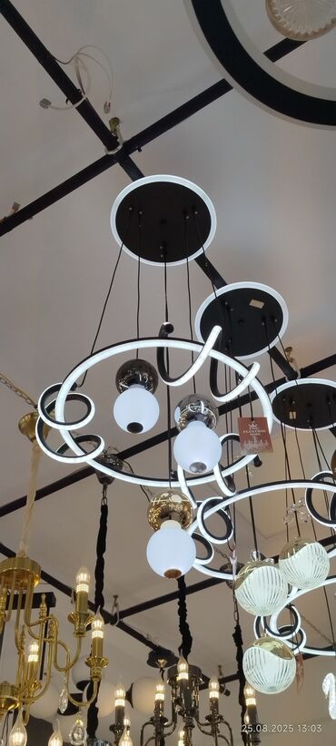 Çılçıraq, 10 və daha çox lampa, Metal