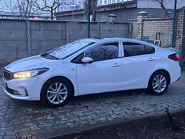 Другие детали салона: Kia (интерьер и оснащение салона) - Центральная мультимедийная — 6